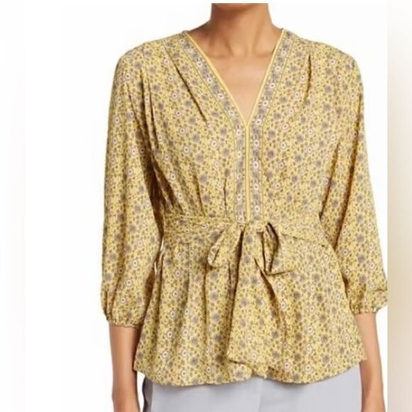 Max Studio floral boho tie front top. Size M - Picture 2 of 6